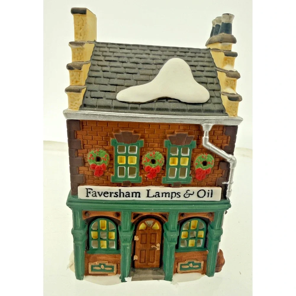 Dept 56 Dickens Village Faversham Lamps & Oil Porcelain Building #5832-7